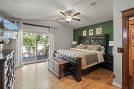 1930 Grand Avenue 27