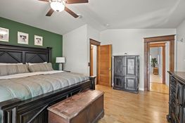 1930 Grand Avenue 28