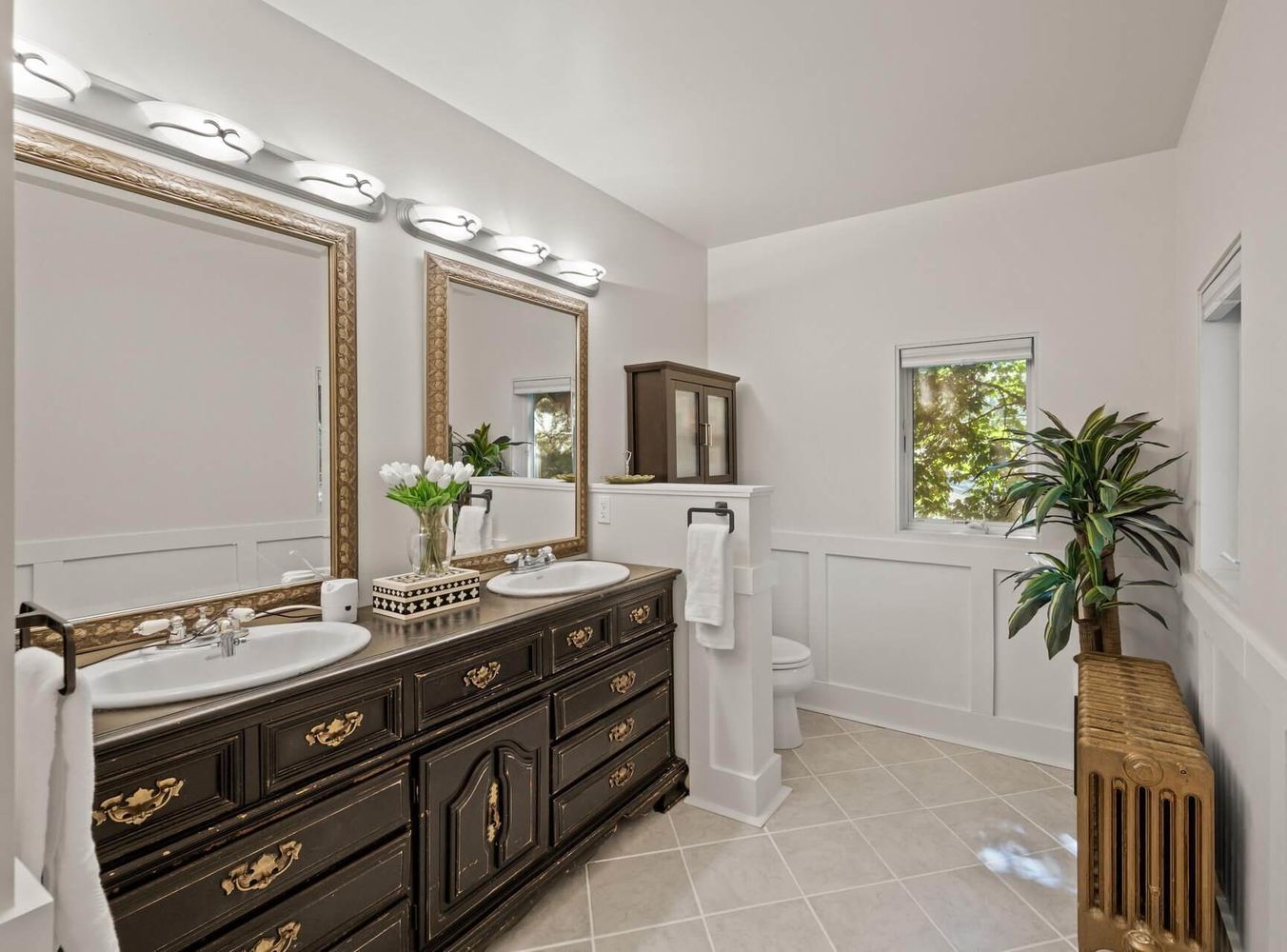 1930 Grand Avenue 33