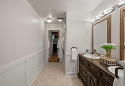 1930 Grand Avenue 34