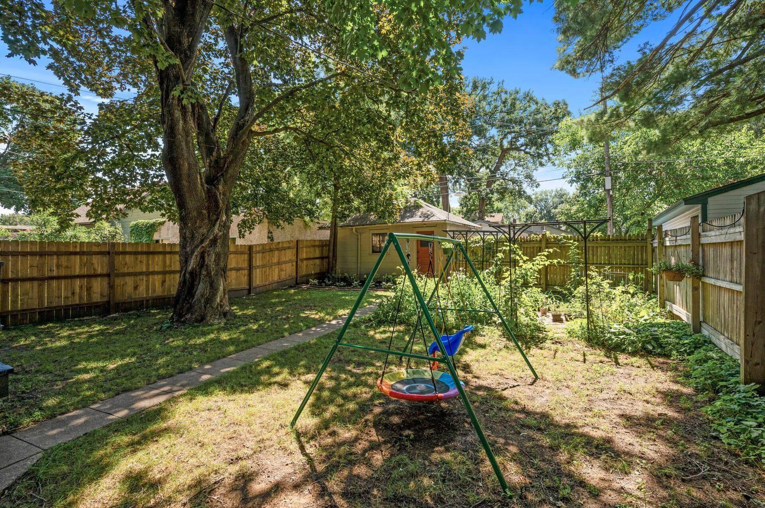 1930 Grand Avenue 48