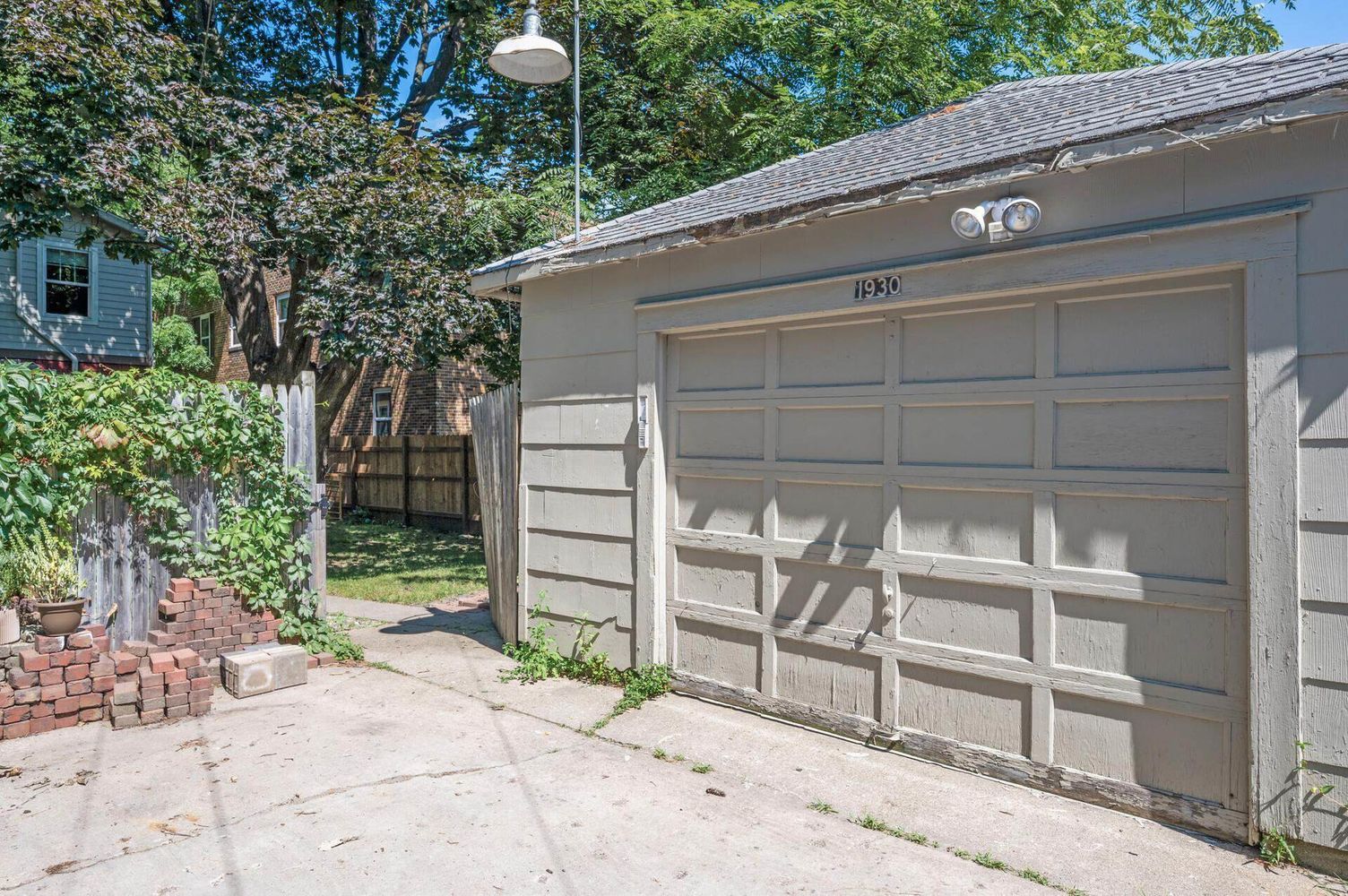 1930 Grand Avenue 51