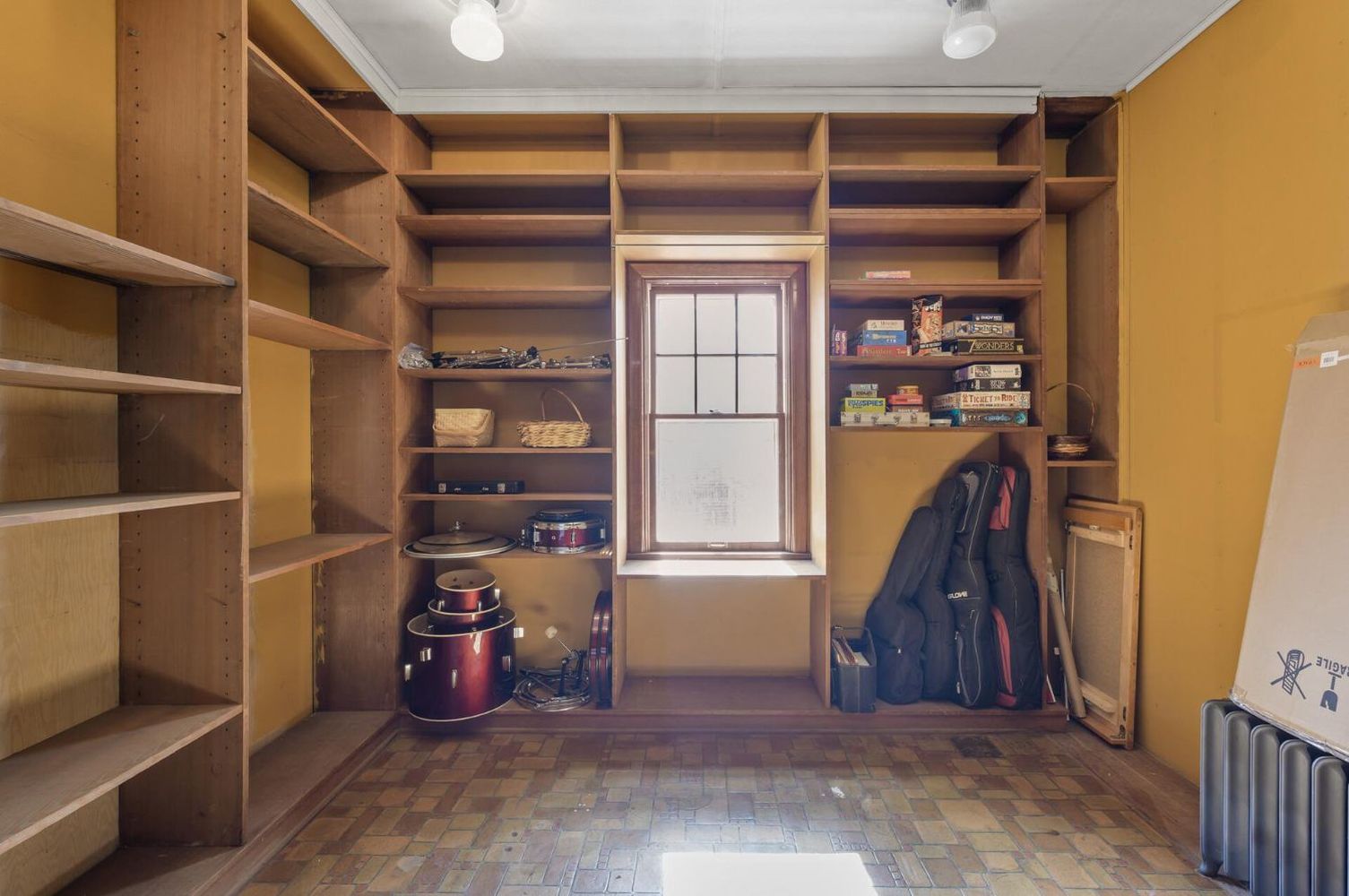 145 Amherst Street 14