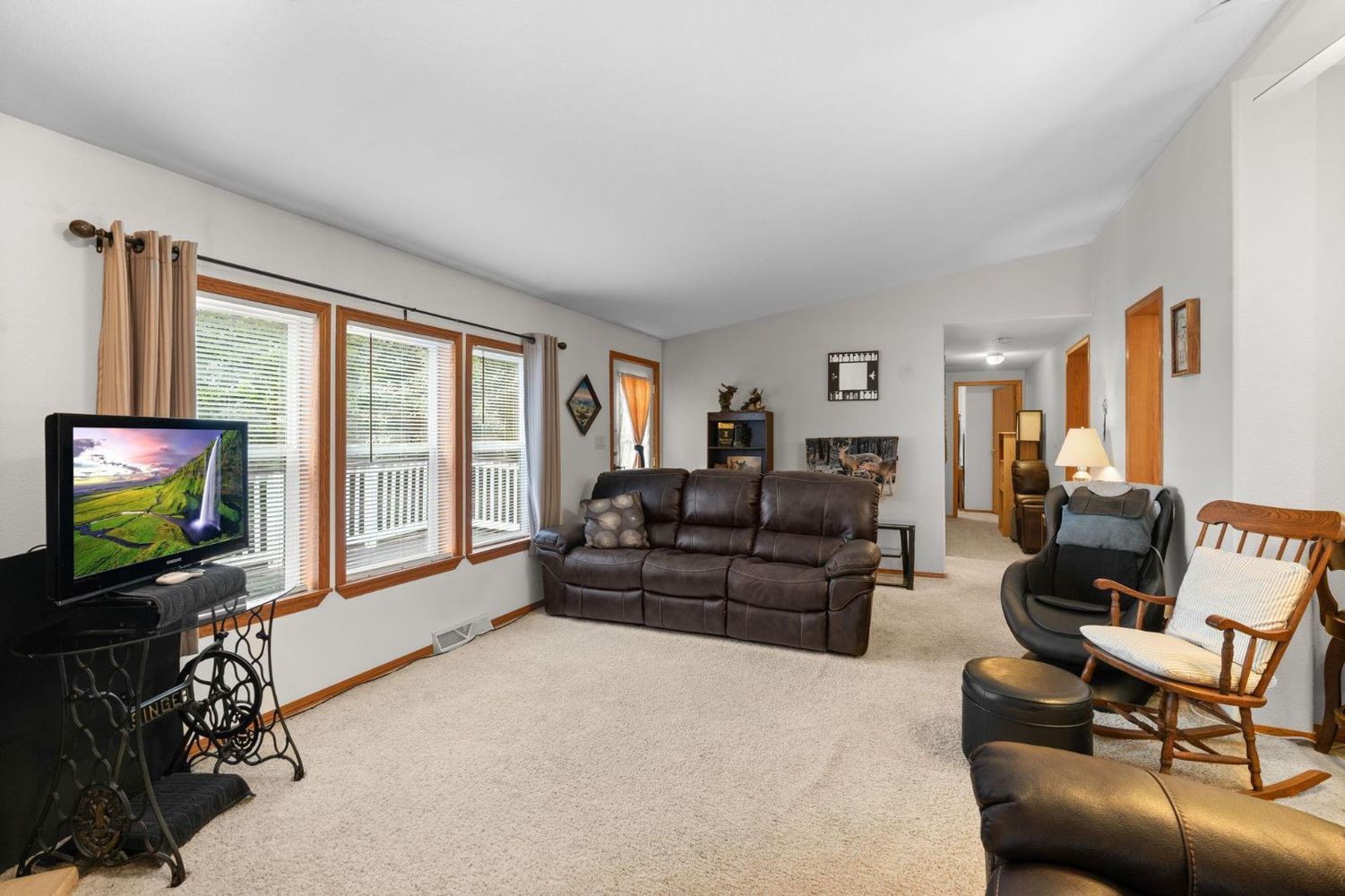 2951 Pomroy Beach Drive 10