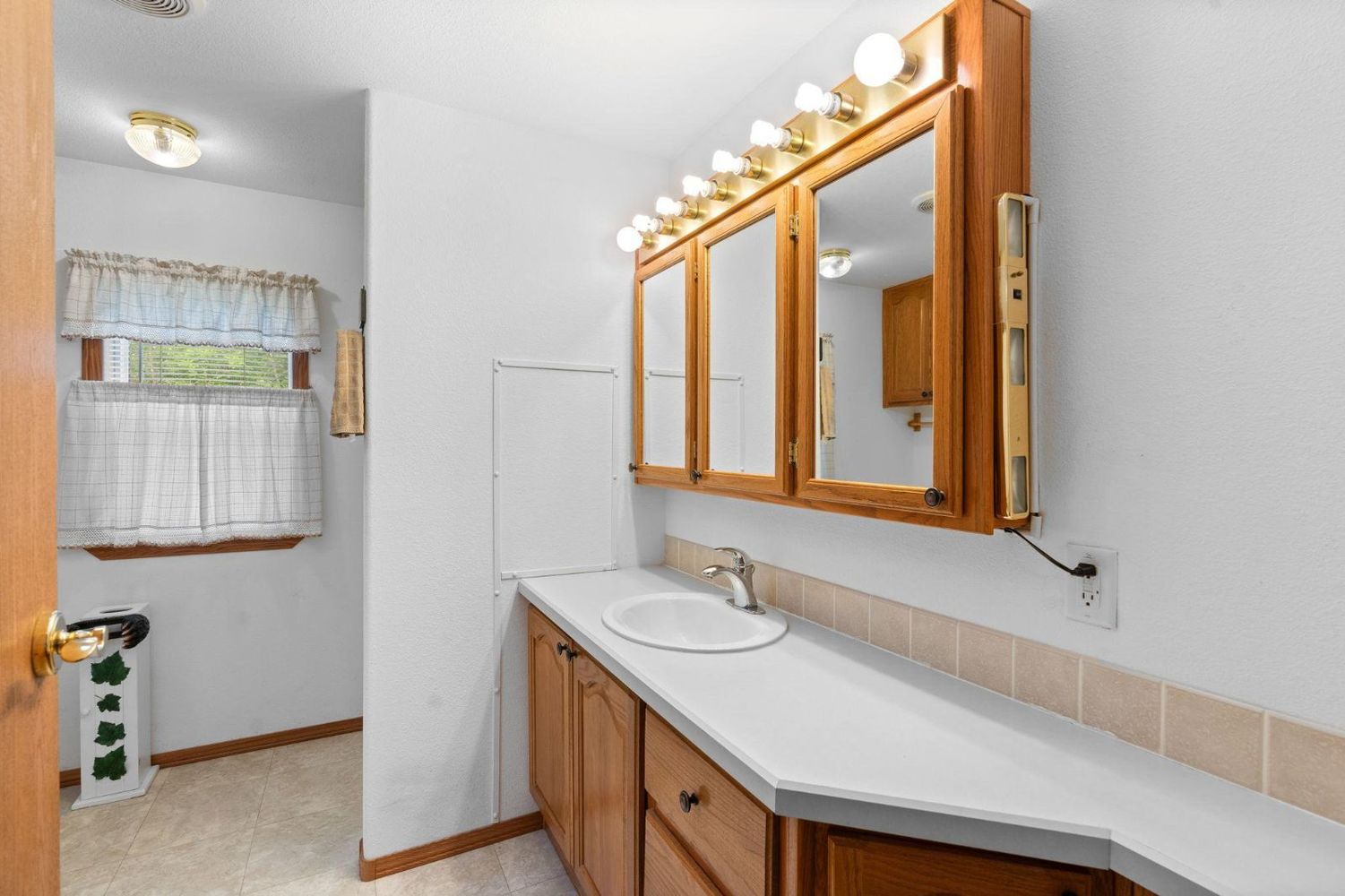 2951 Pomroy Beach Drive 14