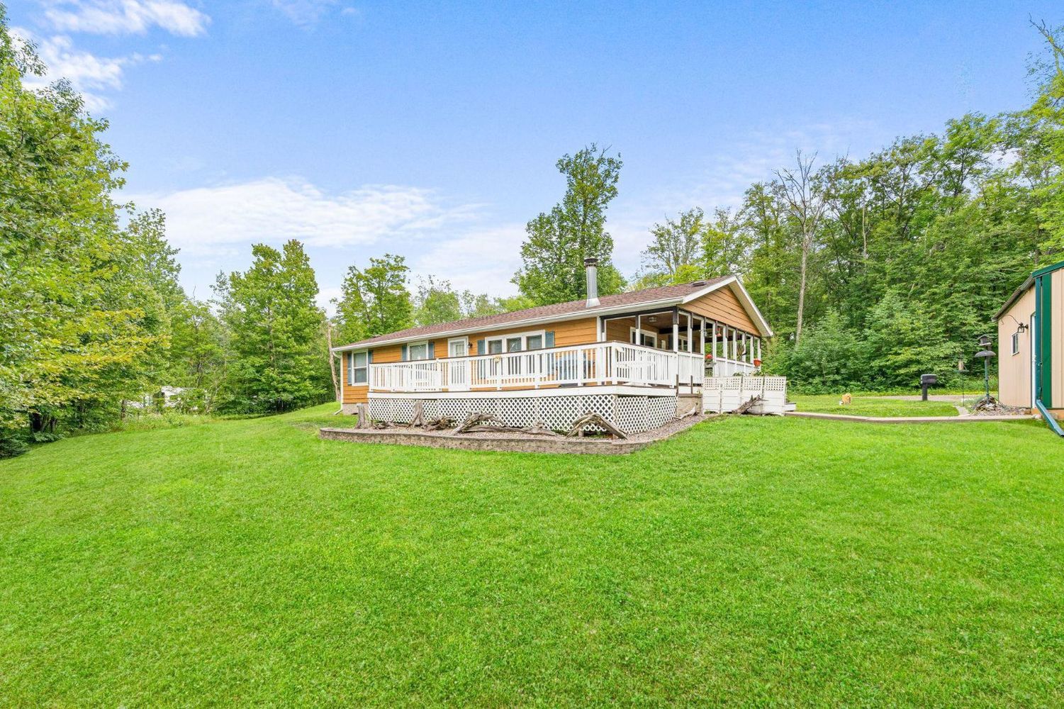 2951 Pomroy Beach Drive 20