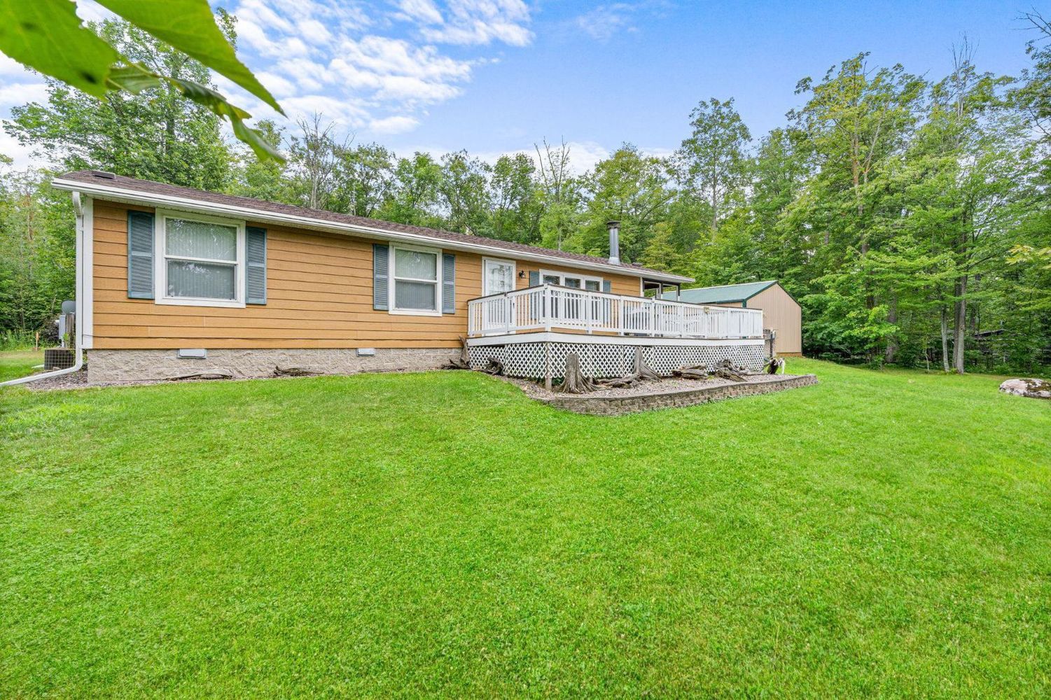 2951 Pomroy Beach Drive 22