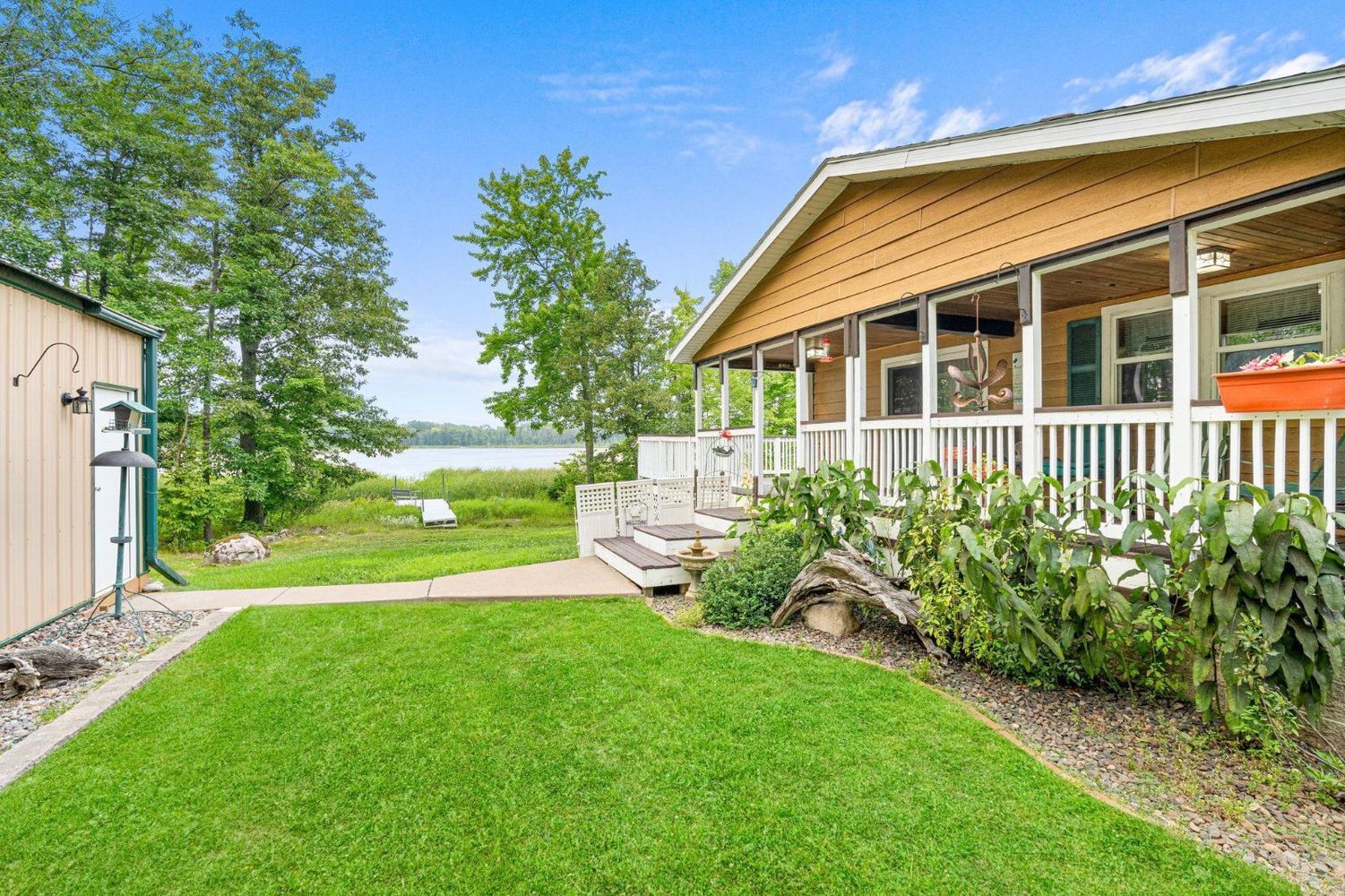 2951 Pomroy Beach Drive 3