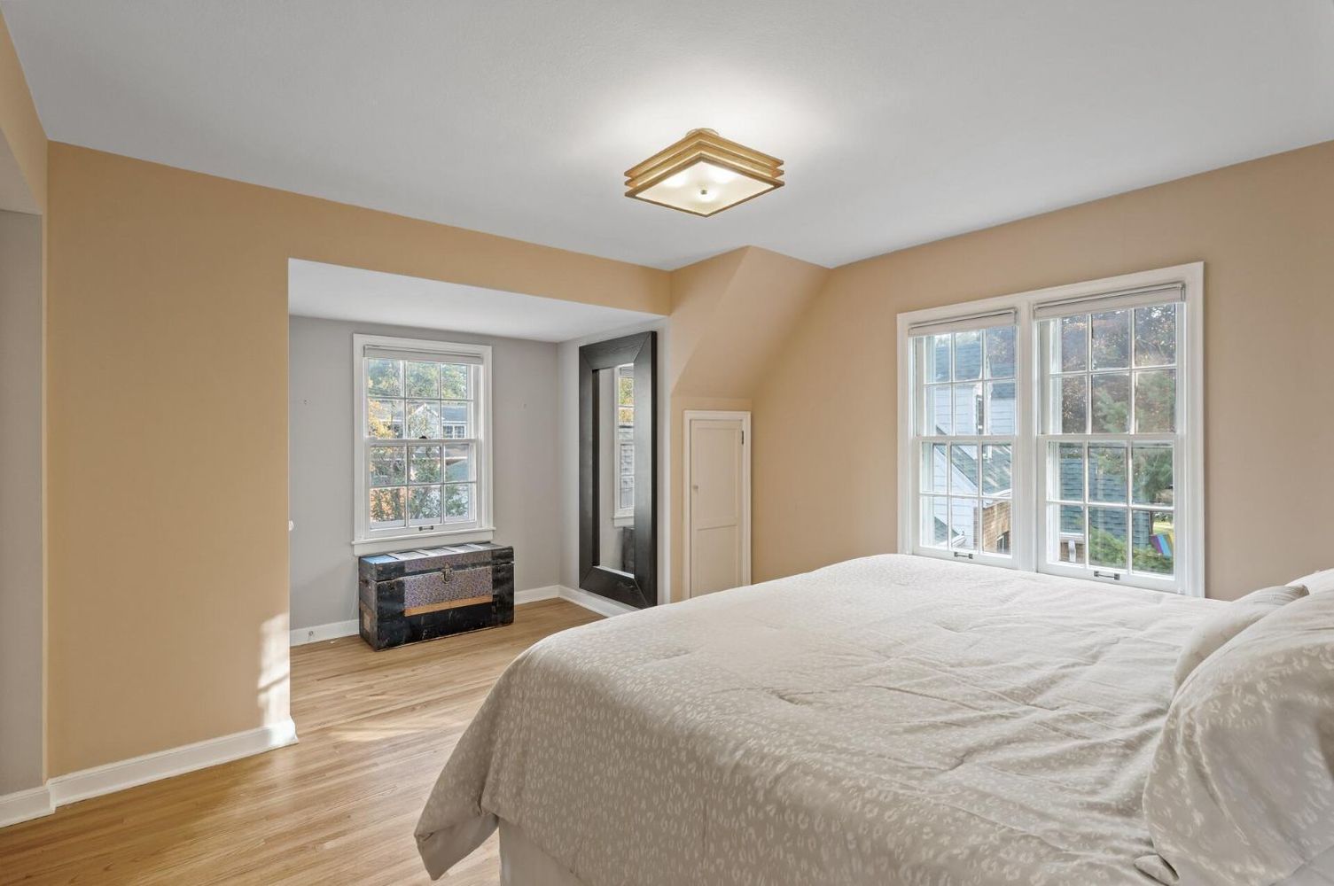 3566 Edmund Boulevard 21