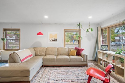 4157 42nd Avenue S 7