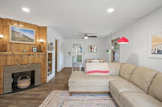 4157 42nd Avenue S 9