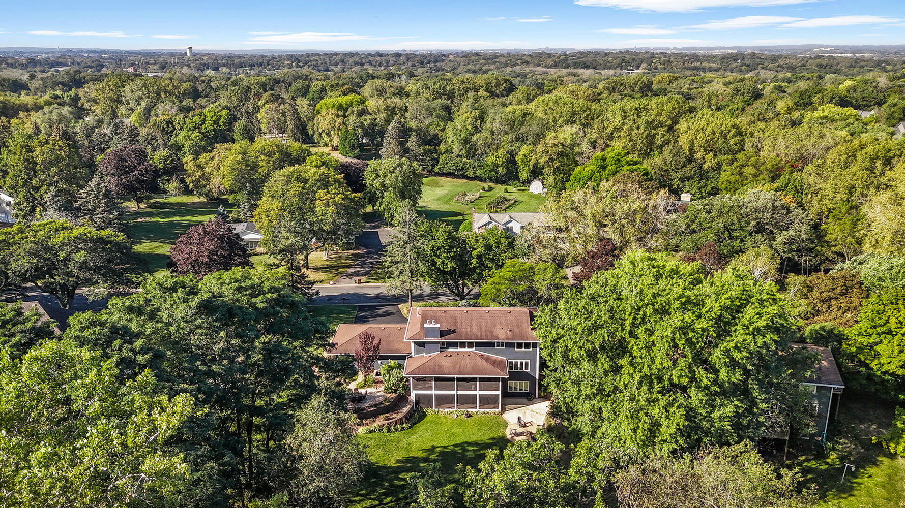 52_1770_Ridgewood52_mls