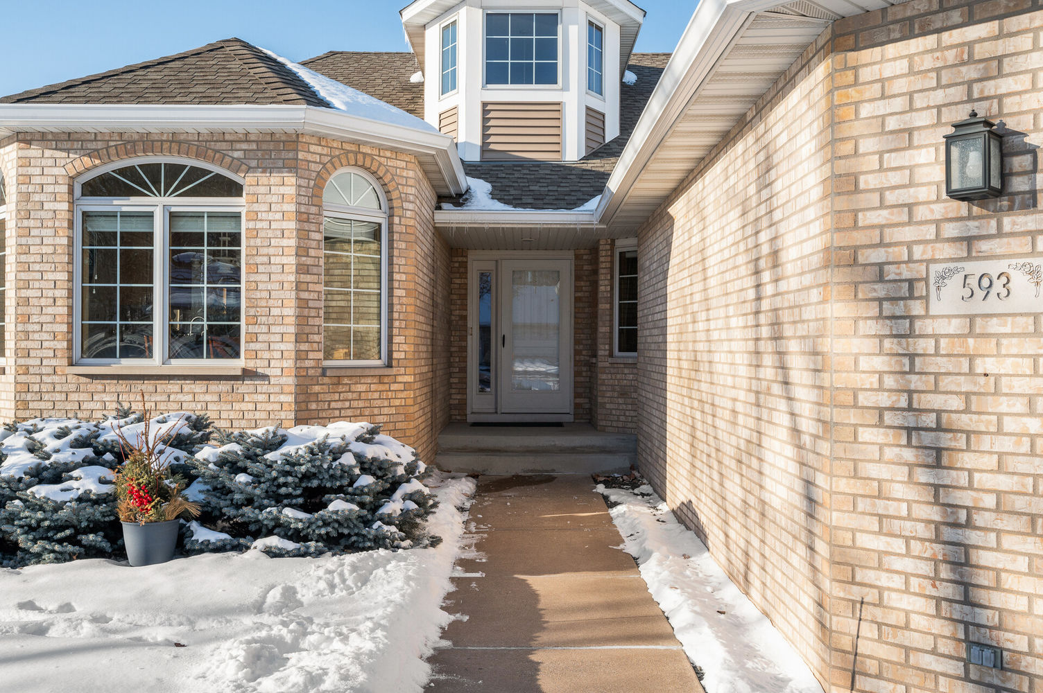 04_593_Terrace_Courte4_mls