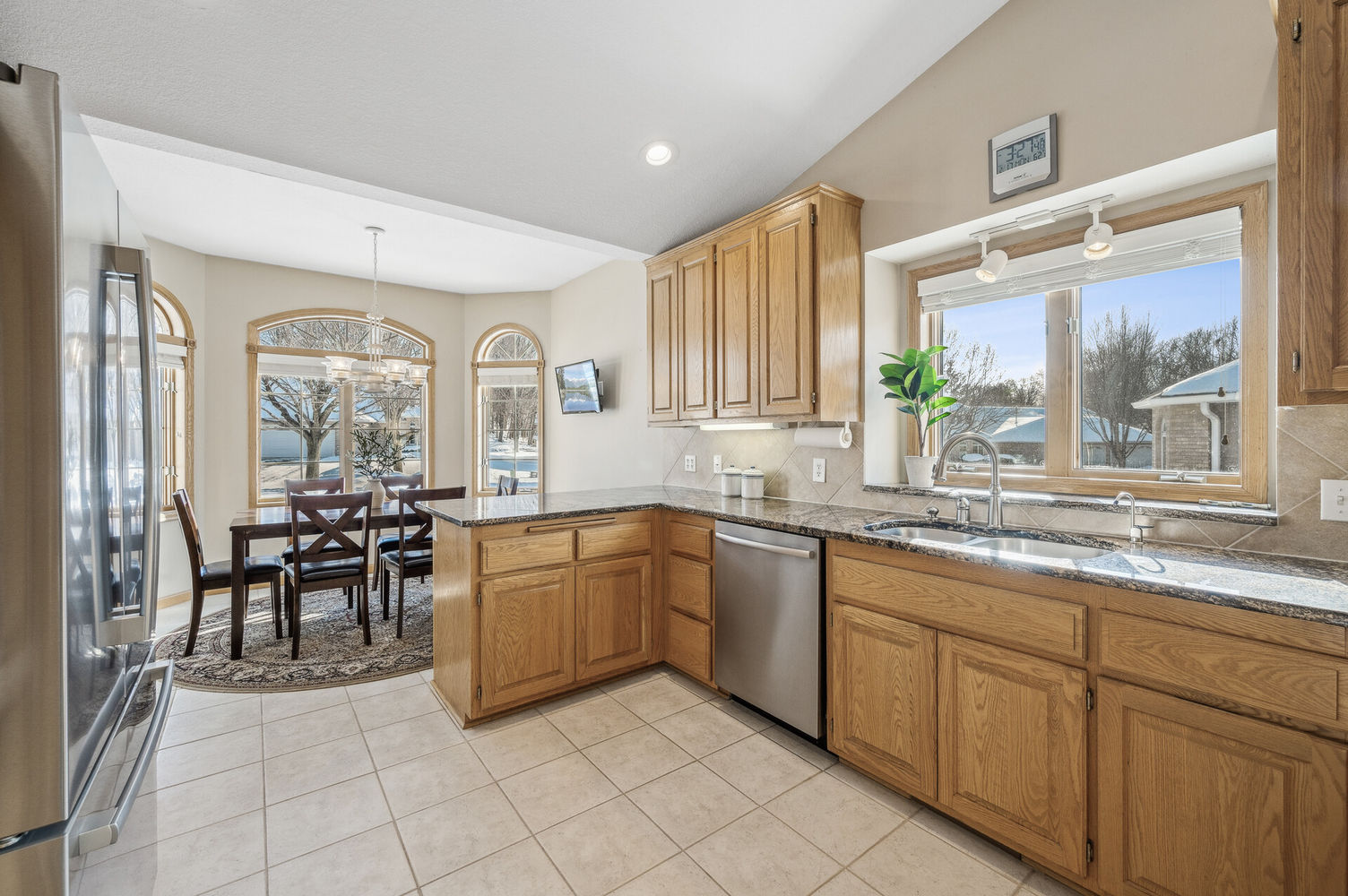 09_593_Terrace_Courte9_mls