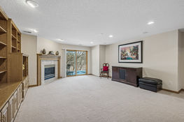 39_593_Terrace_Courte39_mls