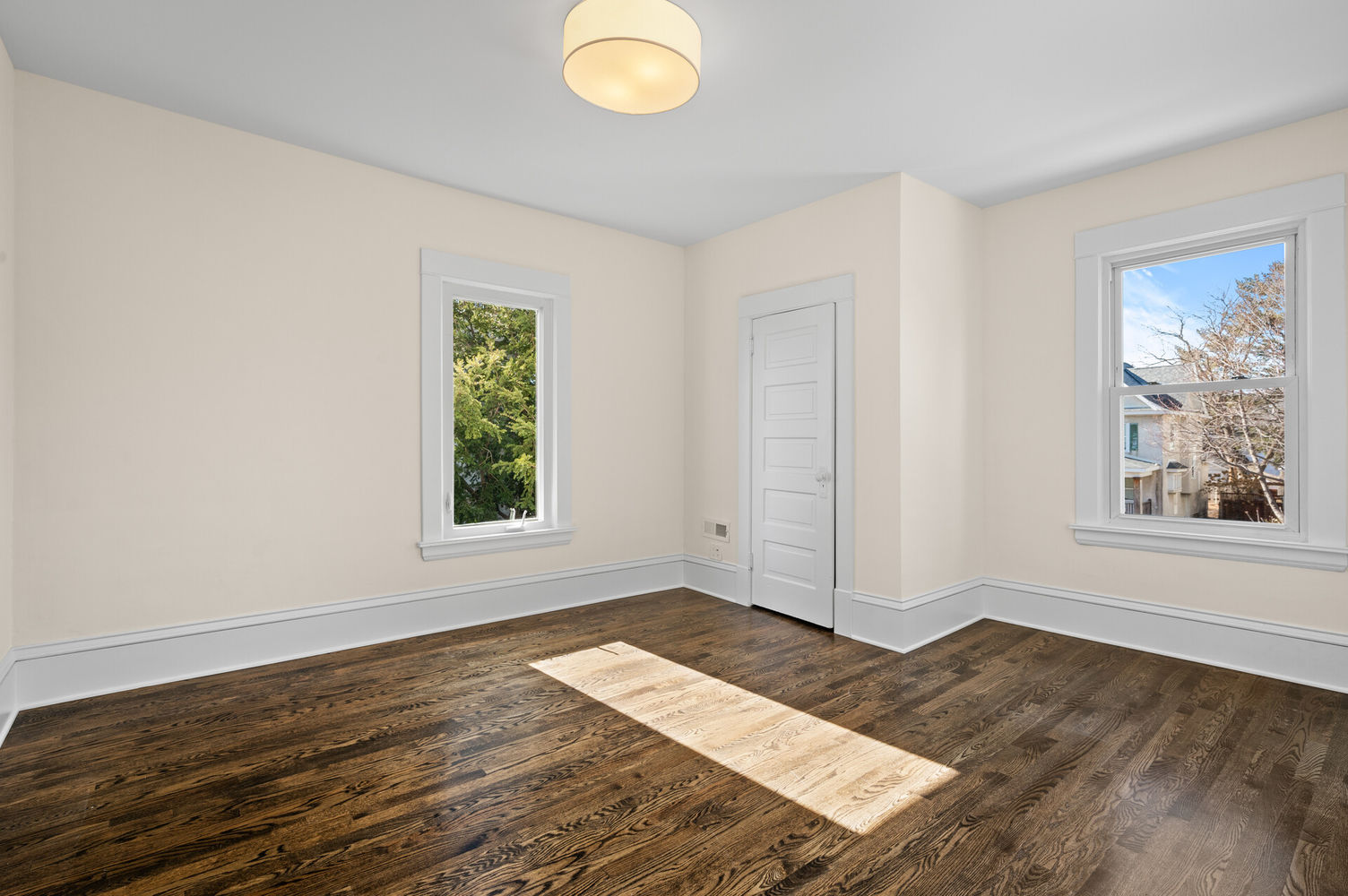 30_3233_Holmes30_mls