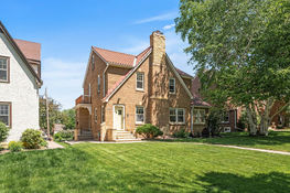 01_1651_Highland1_mls