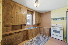 10_4532_43rd_Ave_S10_mls