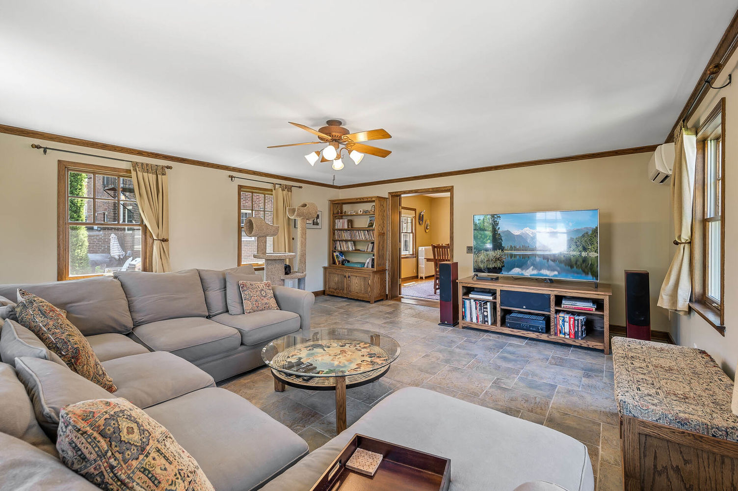 17_1651_Highland17_mls