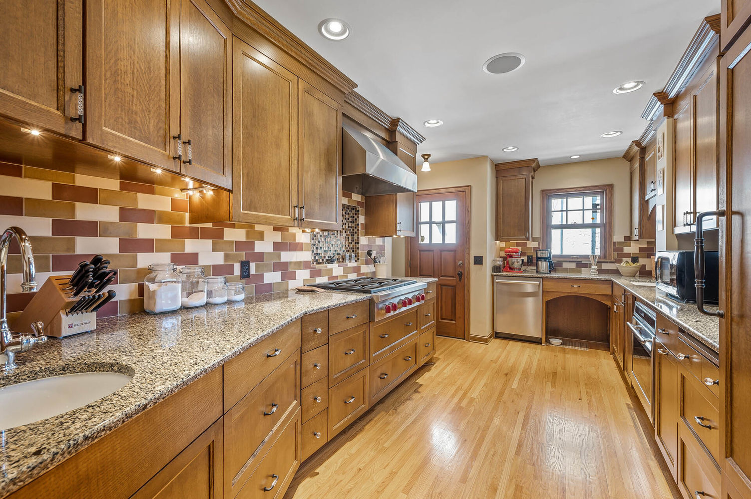 18_1651_Highland18_mls