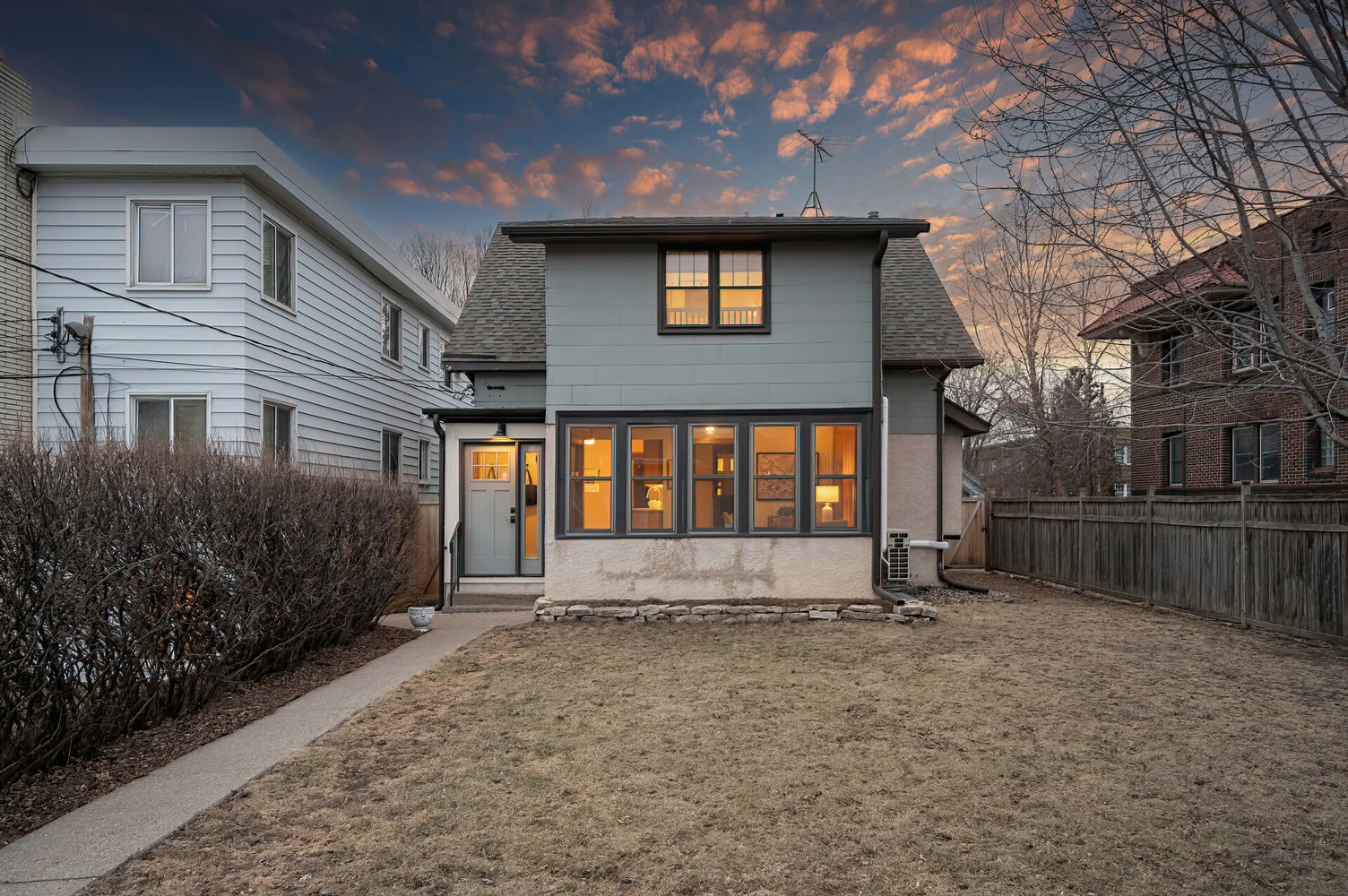 59_1888_Grand_AT8_mls