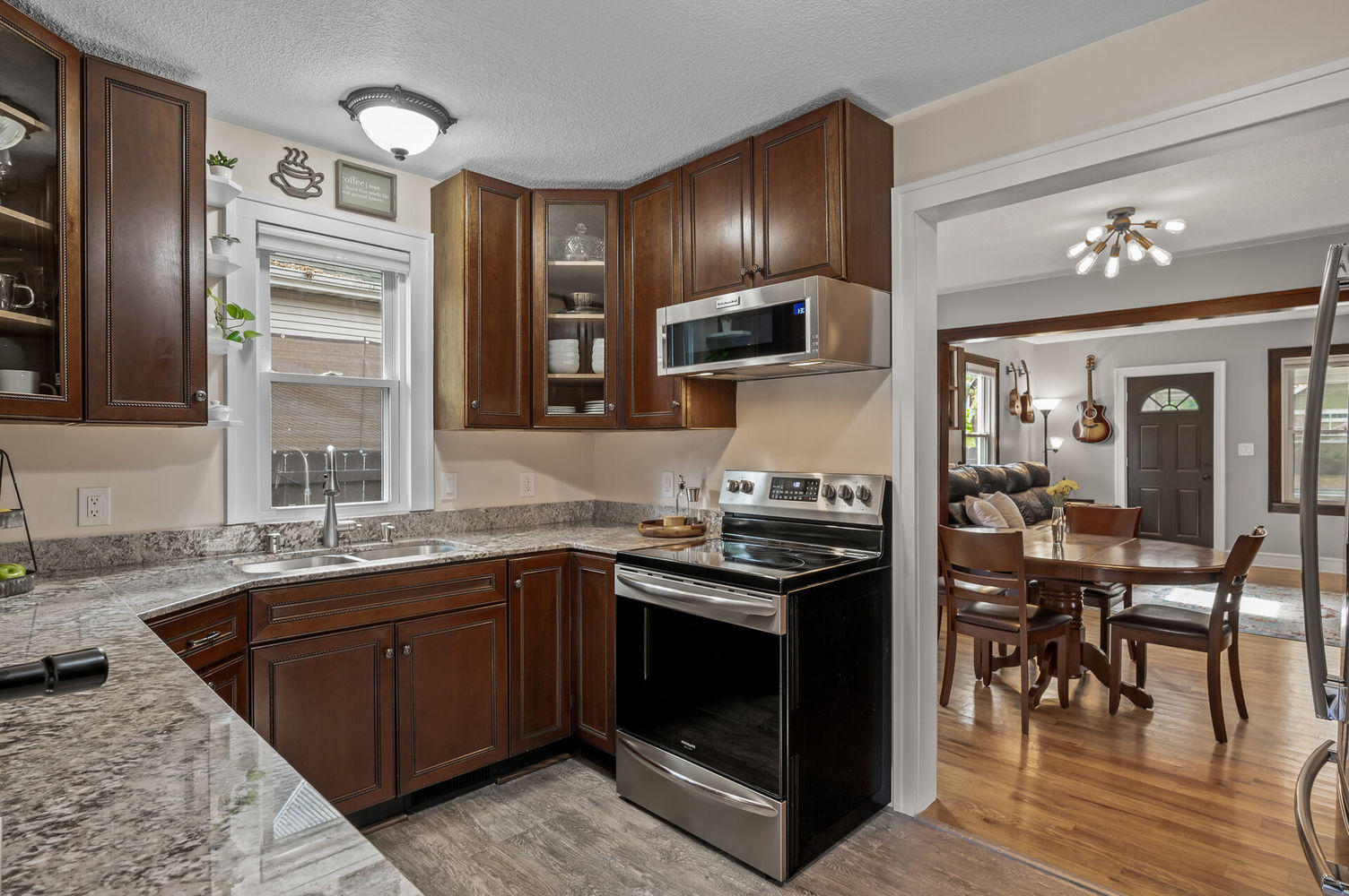 10_3509_43rd_Ave_S10_mls