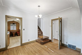 10_3701_45th_ave_s10_mls