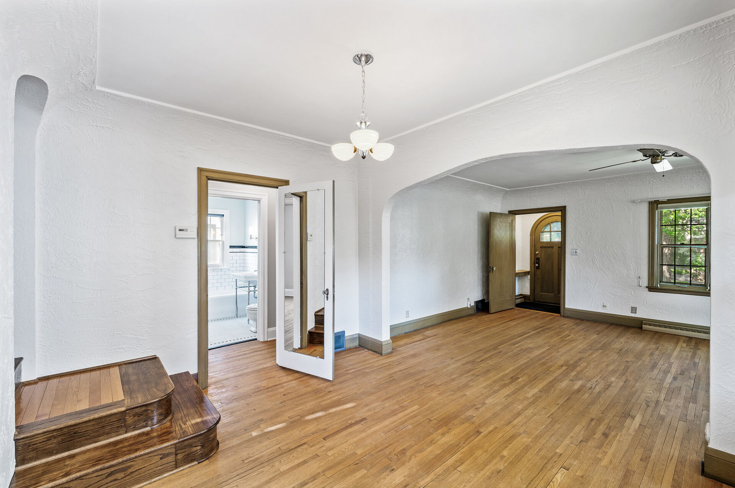 11_3701_45th_ave_s11_mls