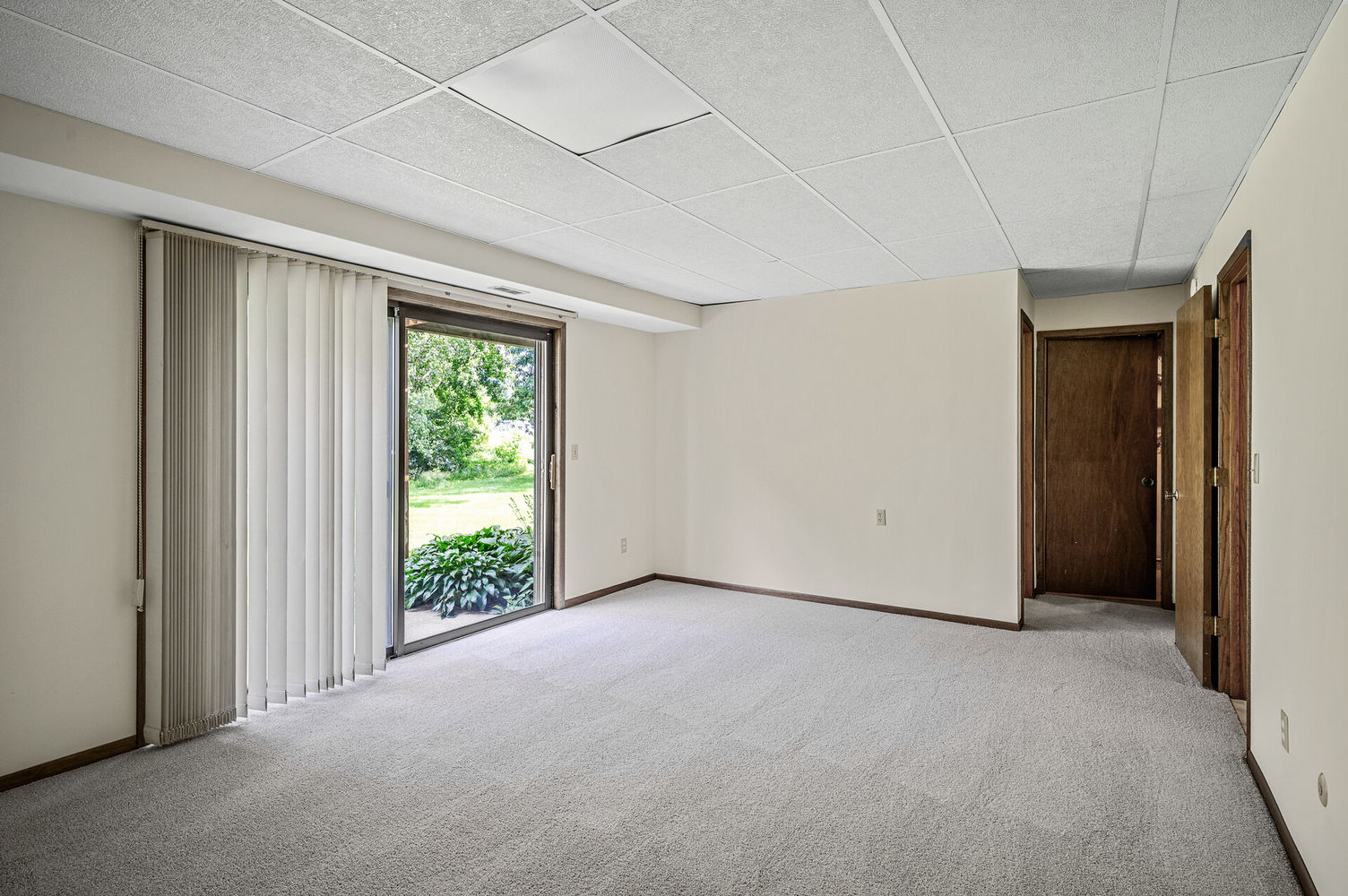 15_4158_Shirlee_Lane_S15_mls