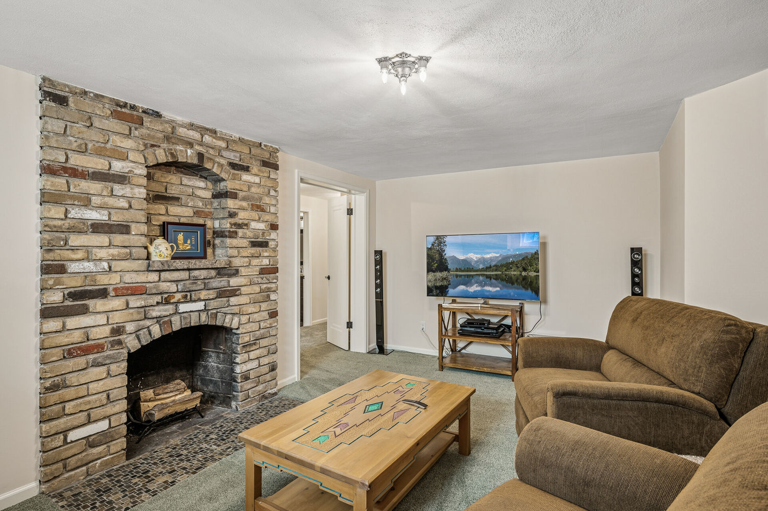 40_3712_Edmund_Blvd40_mls