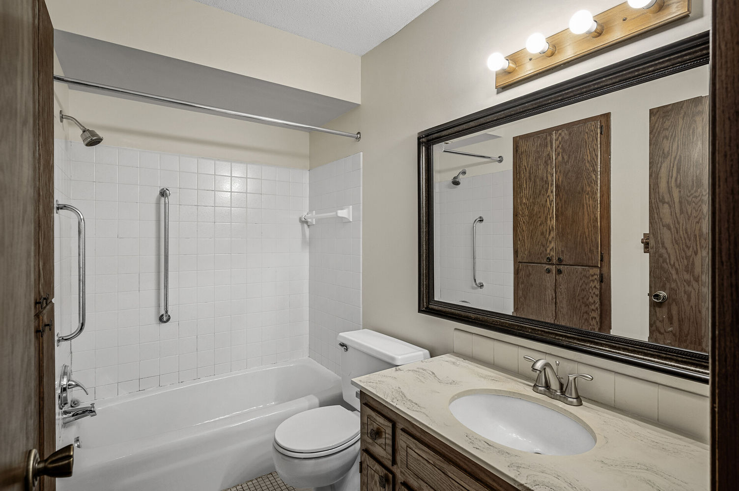 4158_Shirlee_Lane_S17_mls