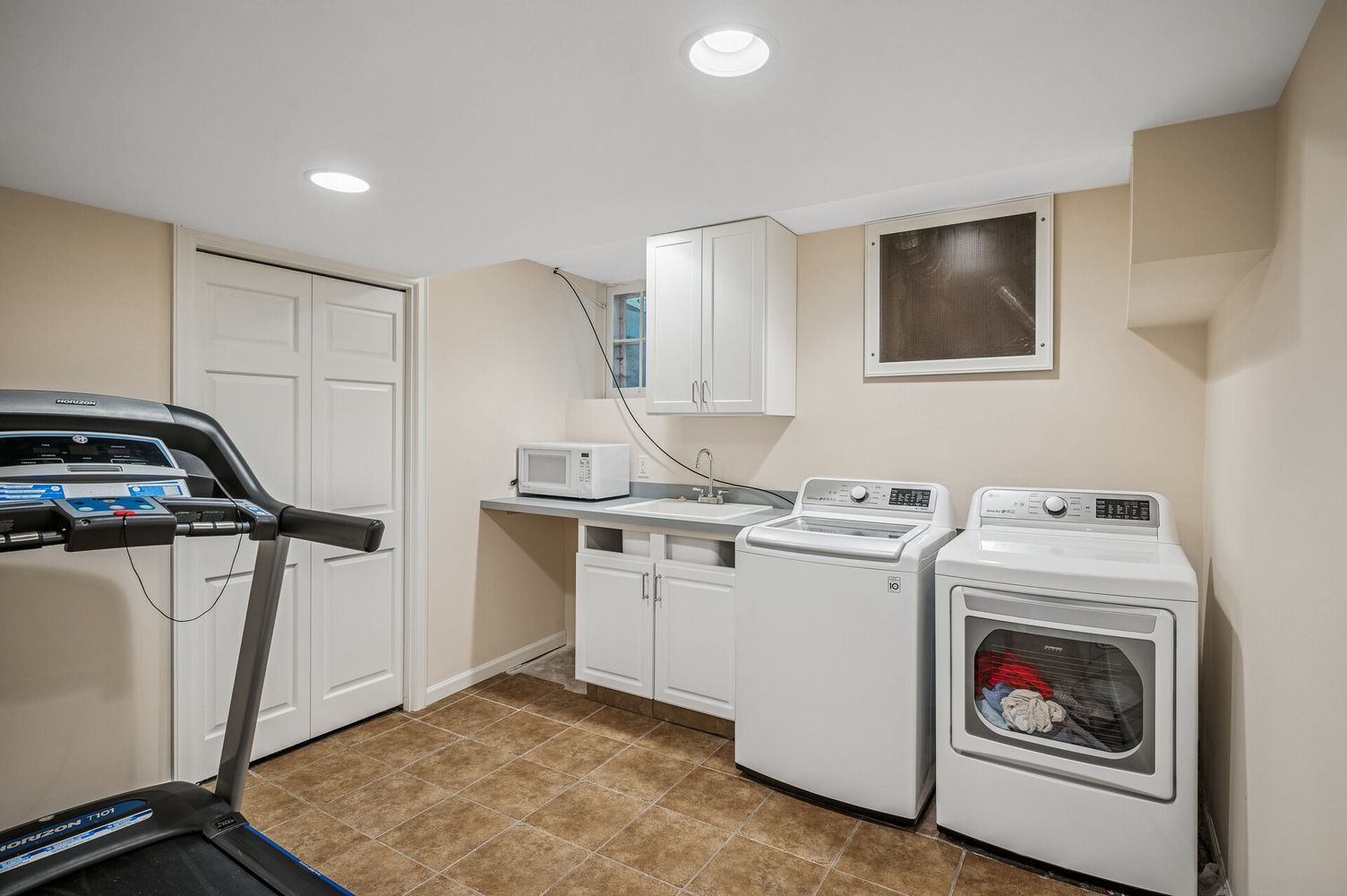 42_3712_Edmund_Blvd42_mls