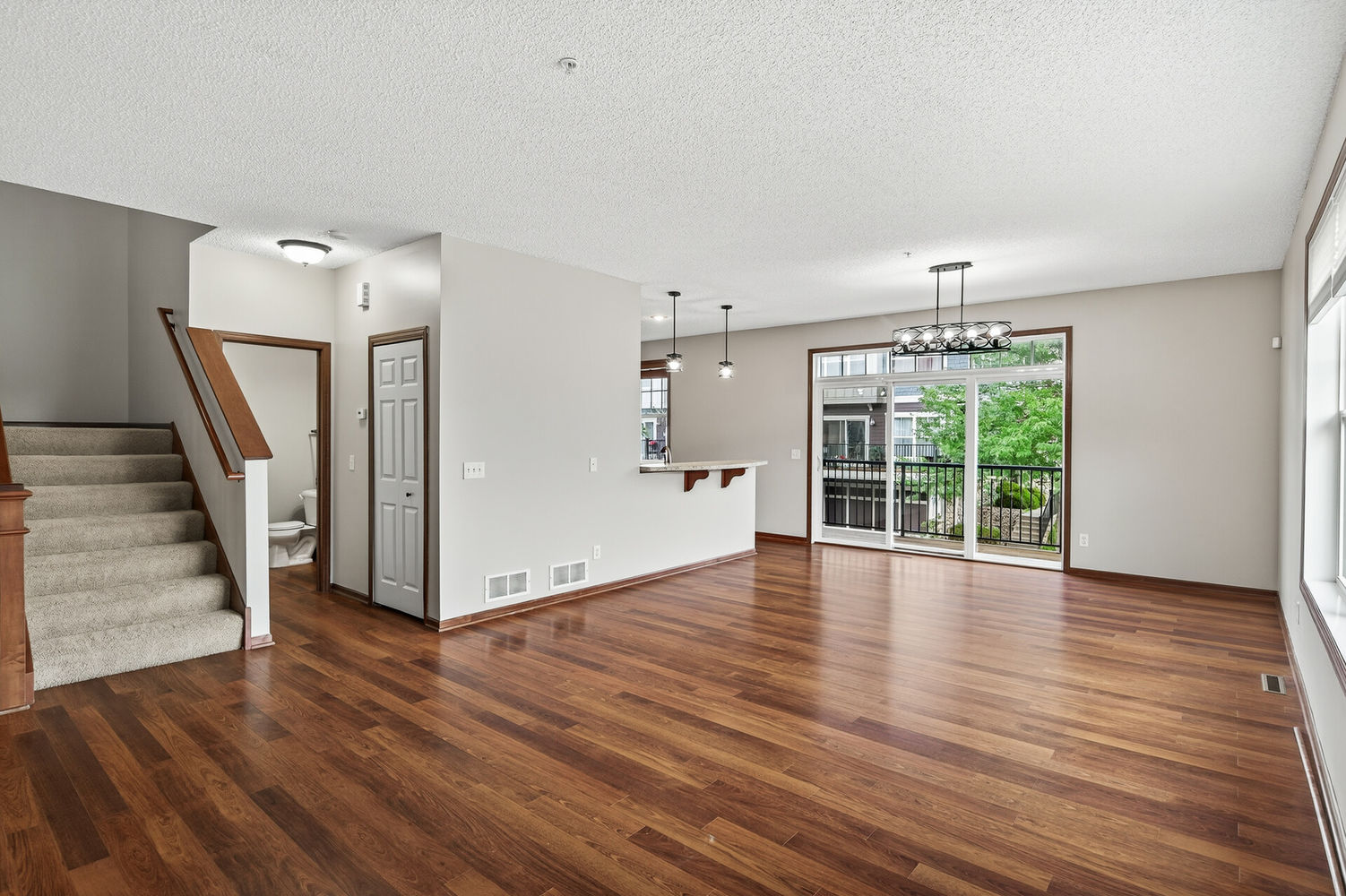 12_15533_Eagle_Shore12_mls