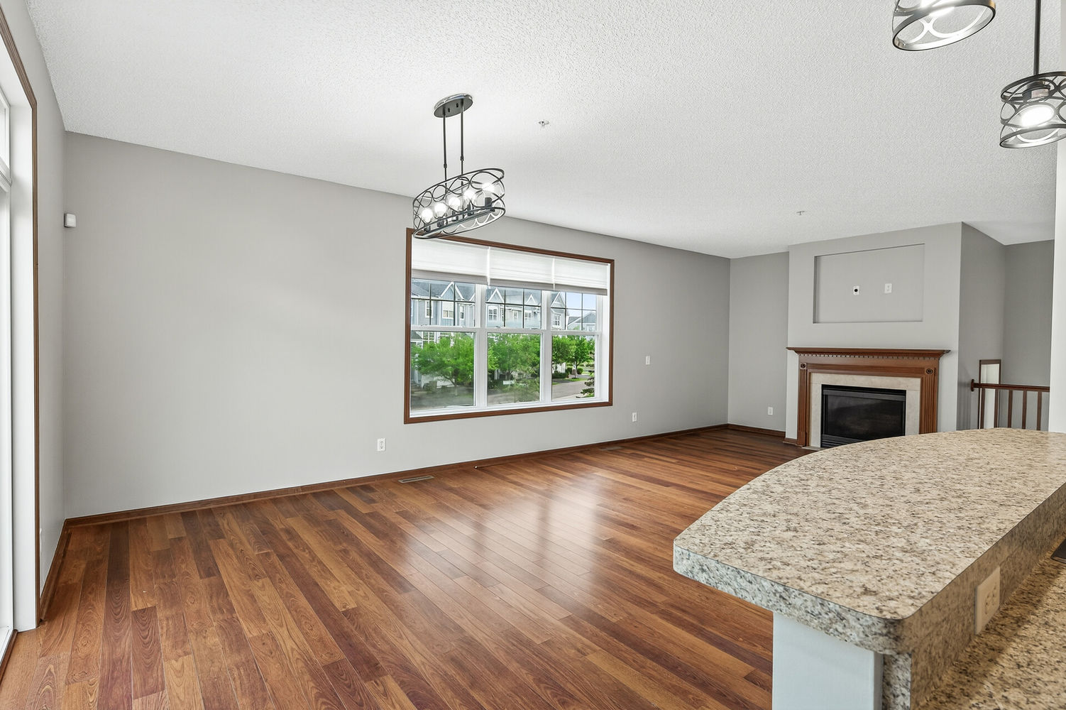 13_15533_Eagle_Shore13_mls