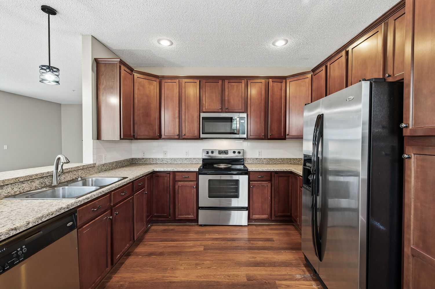 18_15533_Eagle_Shore18_mls