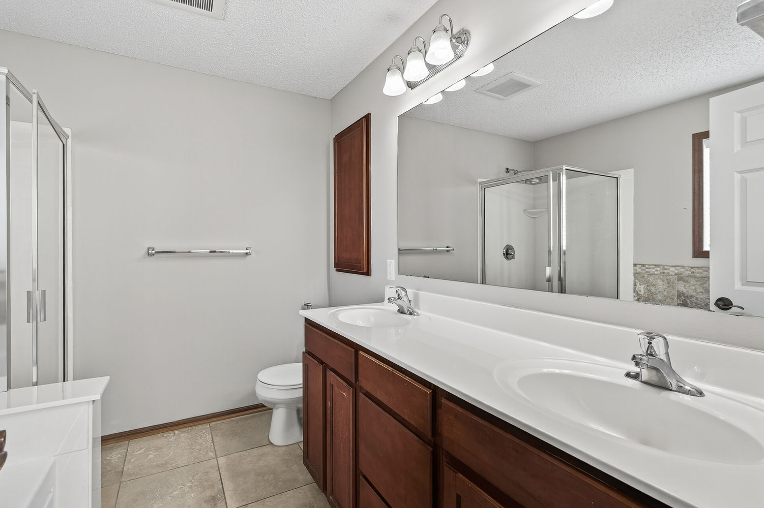 26_15533_Eagle_Shore26_mls