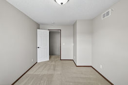 29_15533_Eagle_Shore29_mls