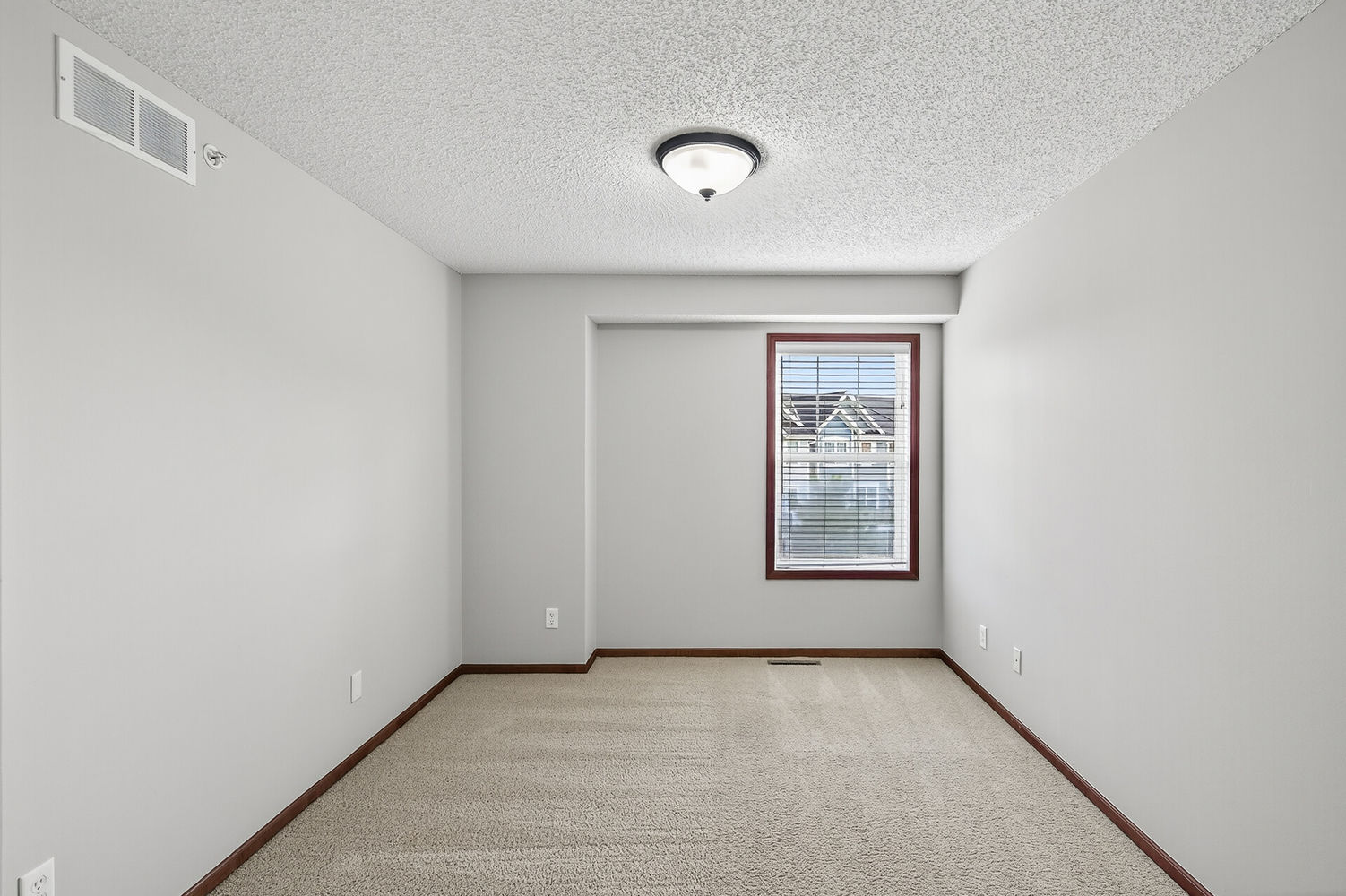 33_15533_Eagle_Shore33_mls