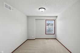 33_15533_Eagle_Shore33_mls