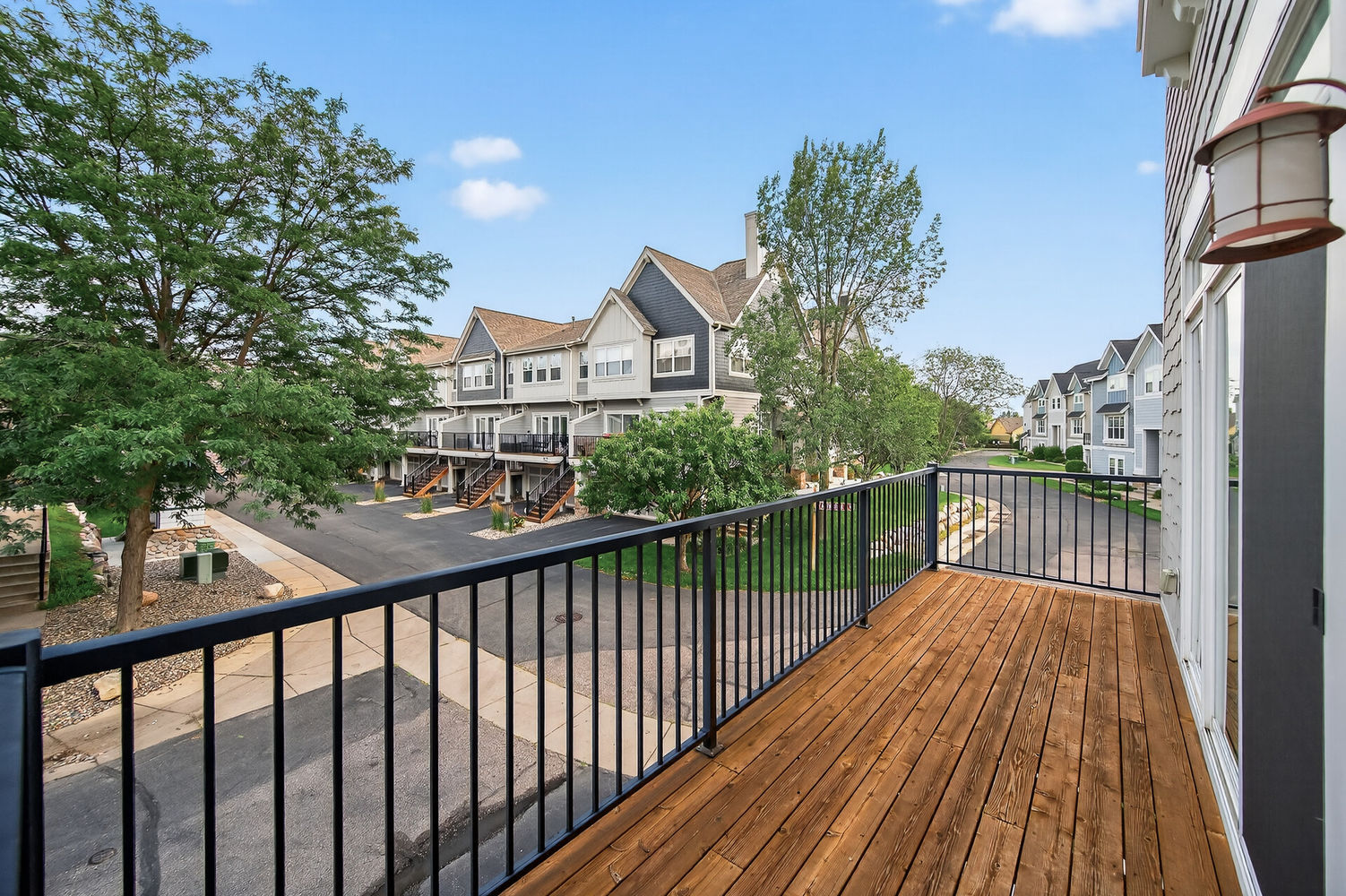 42_15533_Eagle_Shore42_mls