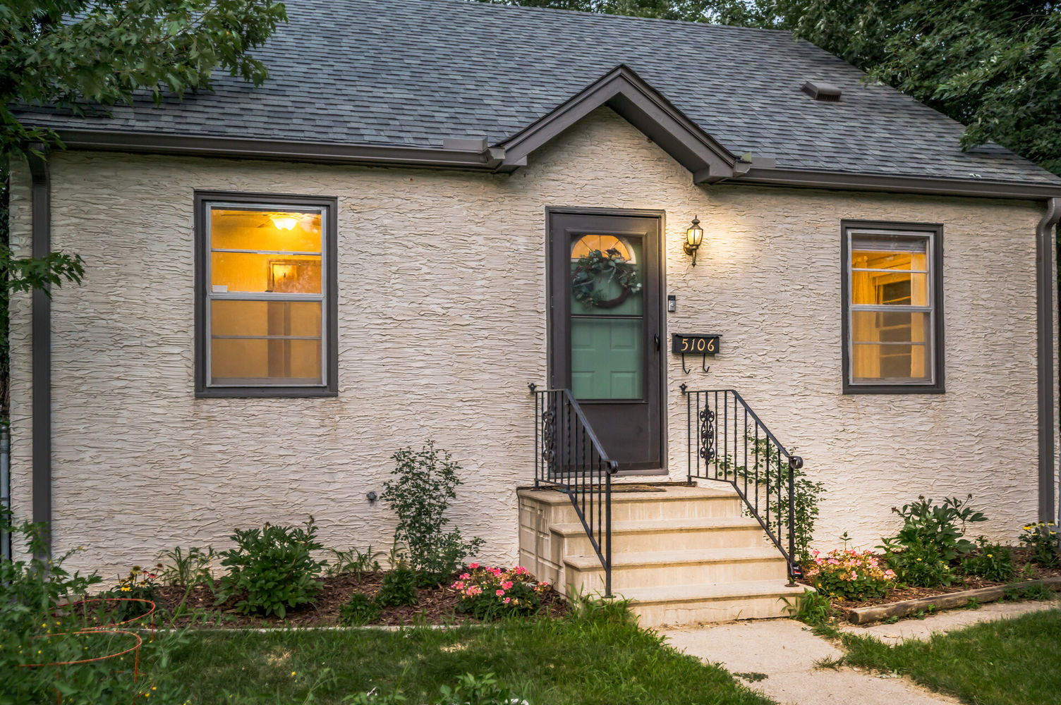 51_5106_Aldrich_AT4_mls