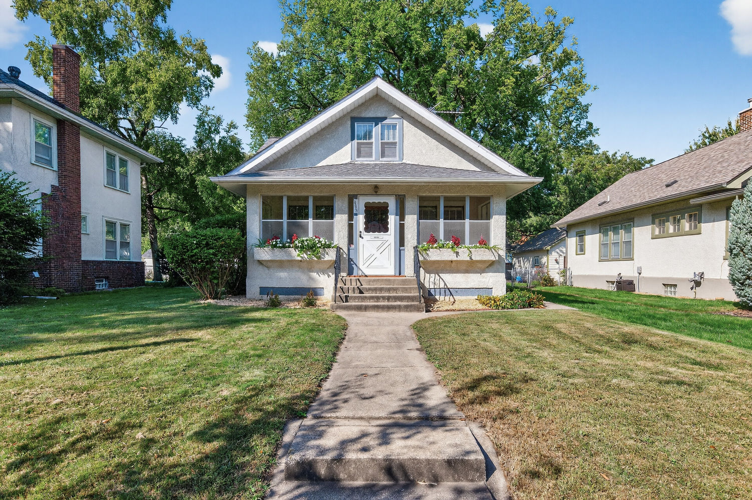 02_3328_45th_Ave_S2_mls