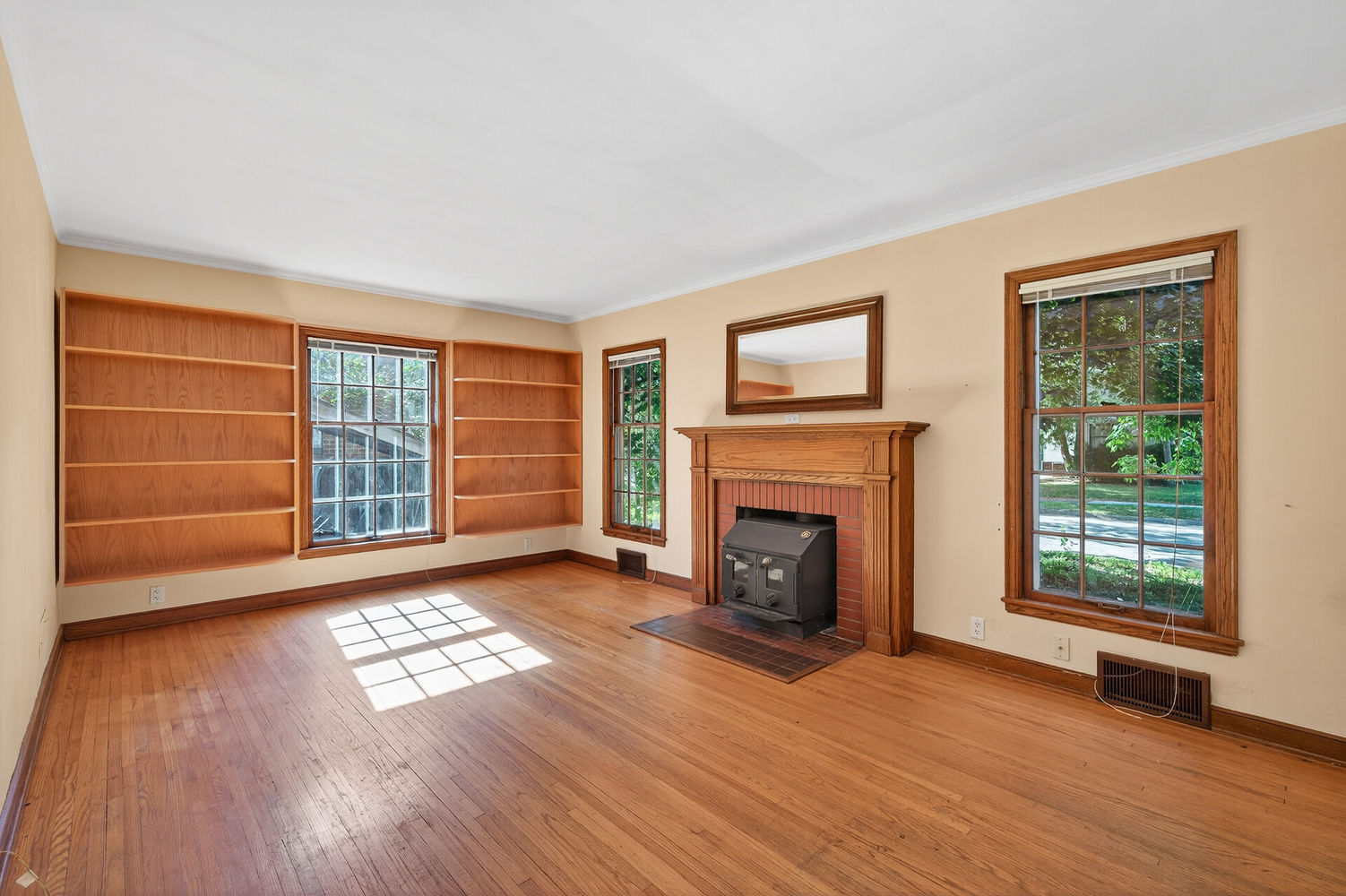 05_3349_45th_Ave_S5_mls