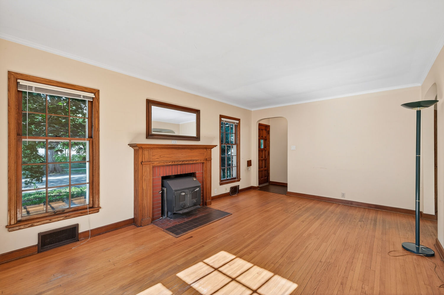 06_3349_45th_Ave_S6_mls