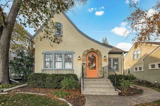 5240 Ewing Ave S, Minneapolis