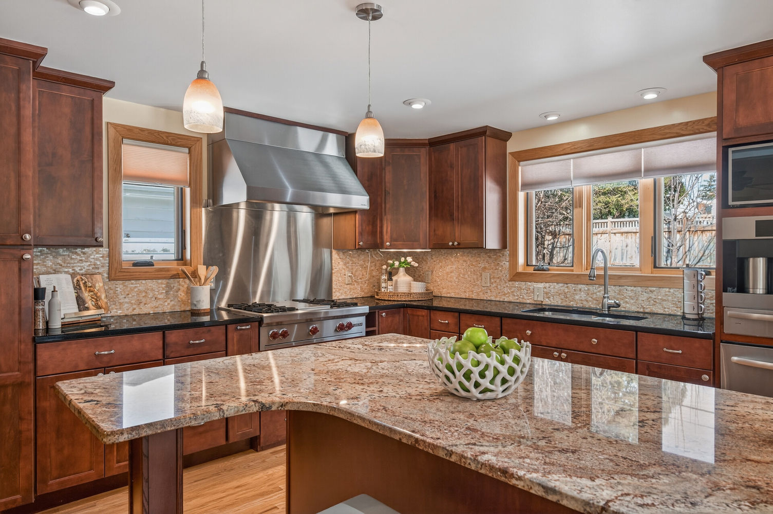 22_1751_Beechwood_Ave22_mls