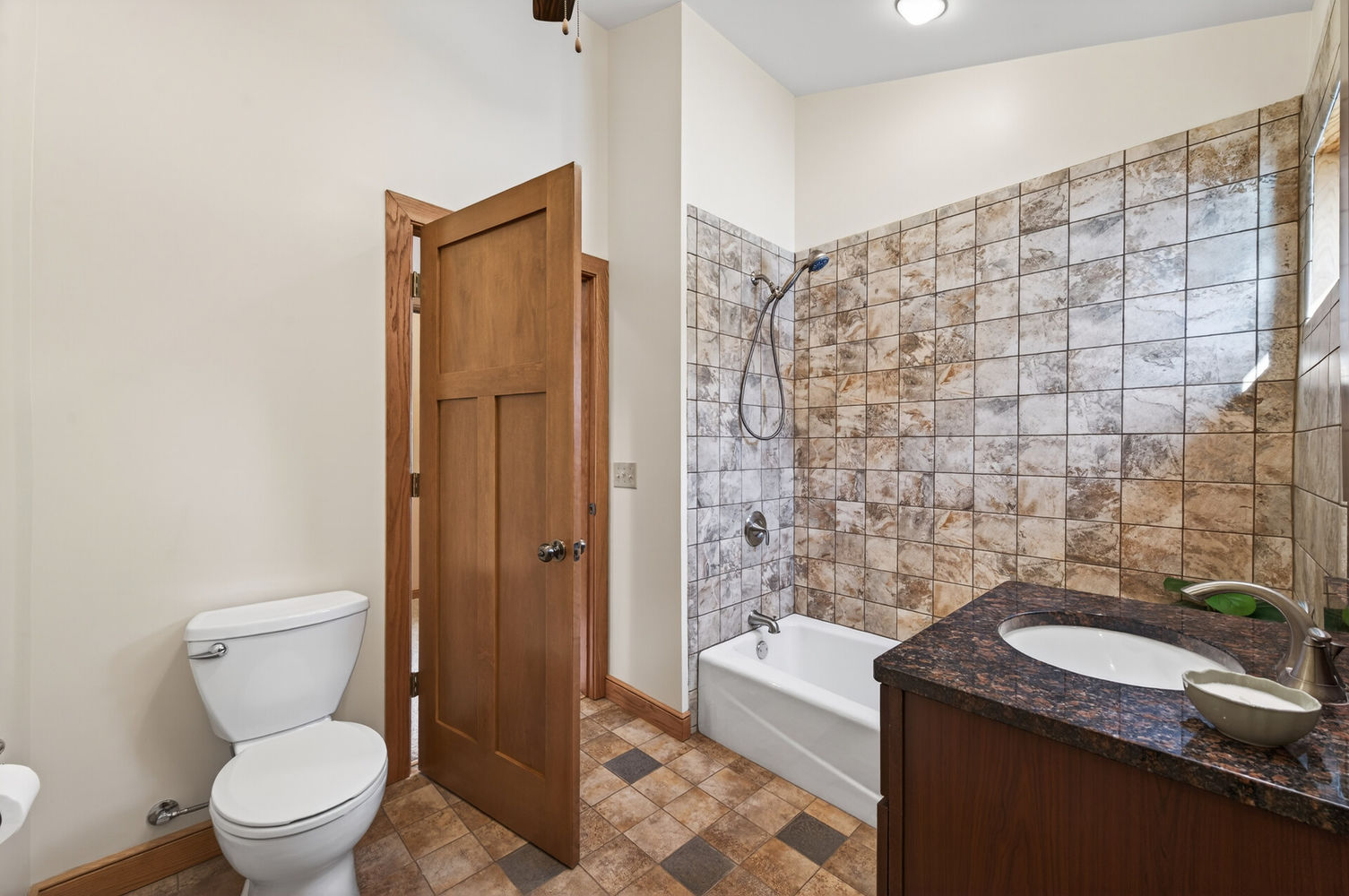 28_1751_Beechwood_Ave28_mls