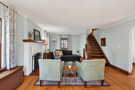 07_2103_Saint_Clair_Ave7_mls