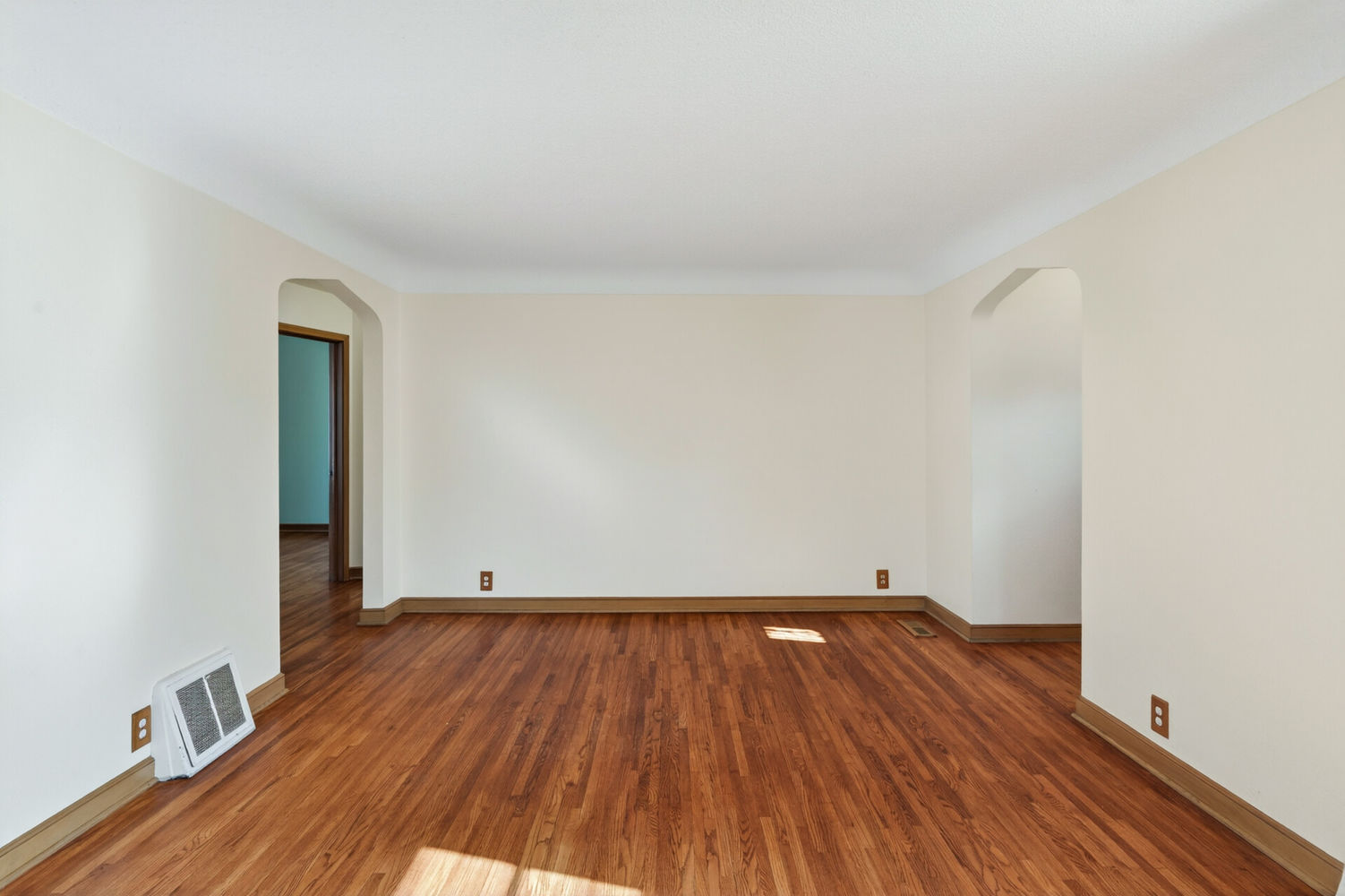 08_3014_Stinson_Blvd8_mls