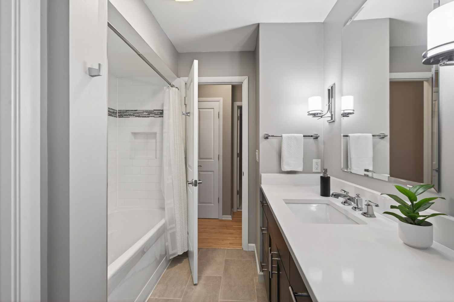 24_13787_116th_St_N24_mls